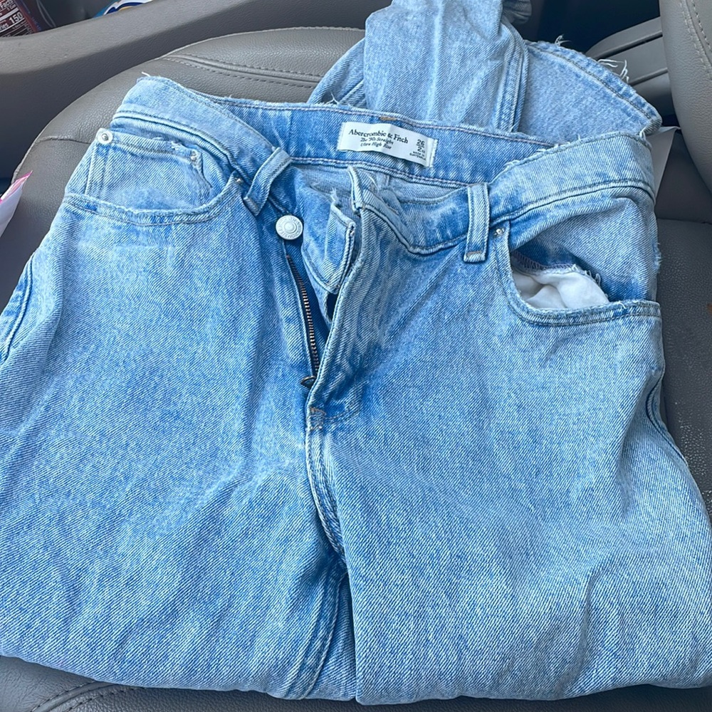 Abercrombie and fitch cross 90s high rise jeans